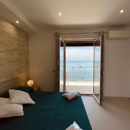 Baia Di Atlantide Appartement Taormina Buitenkant foto